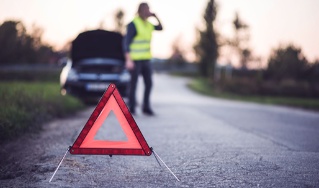 Warndreieck bei Autopanne – Deutsche Assistance 