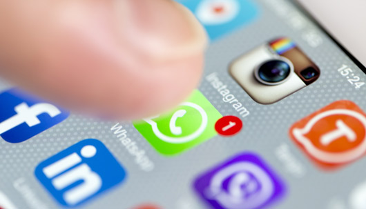 per WhatsApp mit Sparkasse kommunizieren - Deutsche Assistance